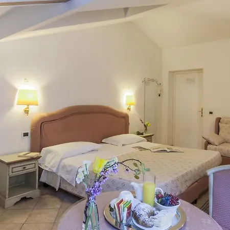 Hotel Kursaal 3*