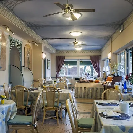 Kursaal Hotel 3*